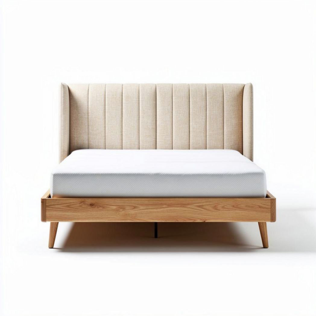 Houten bed met stoffen hoofdbord van 210 x 160 x 100cm in beige